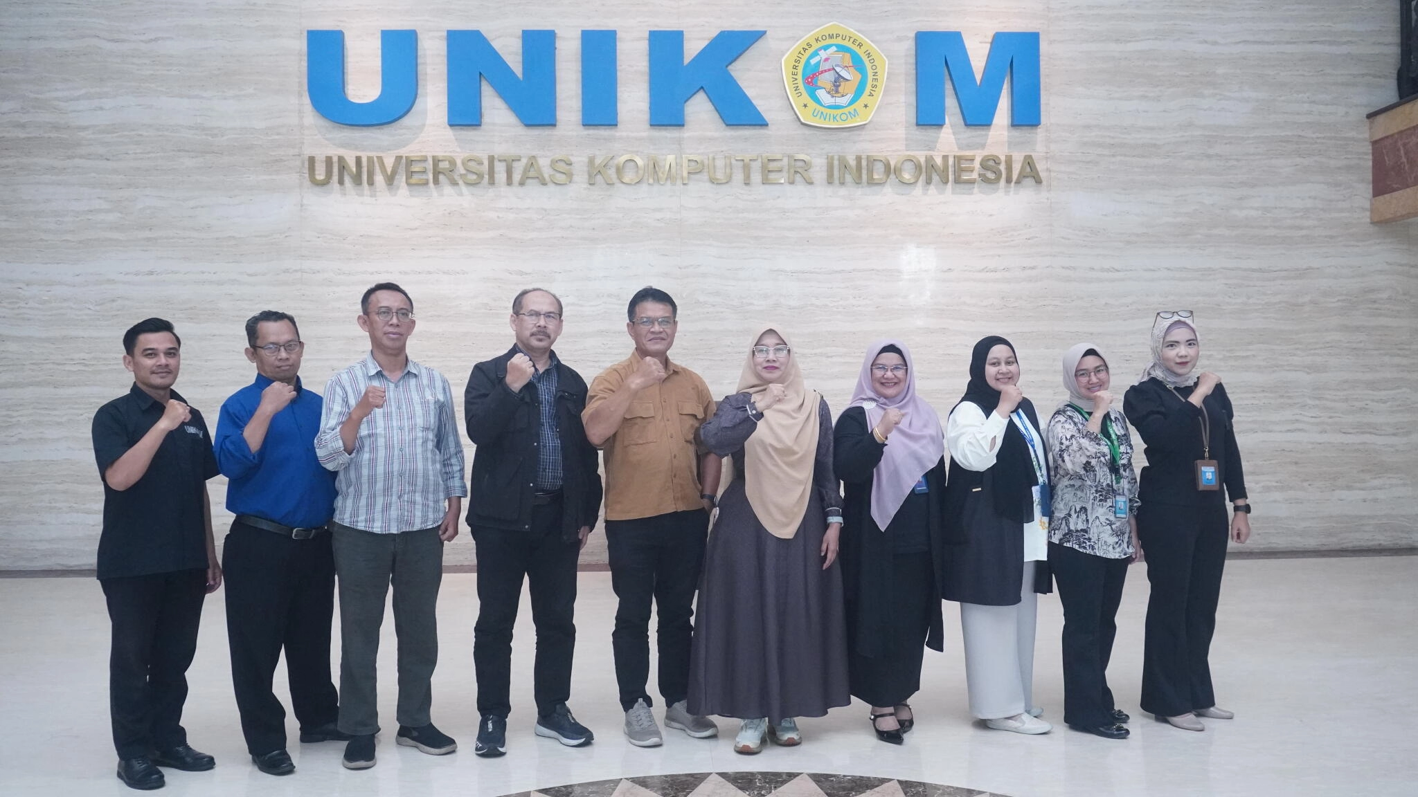 Fakultas Pascasarjana Unikom Sambut Hangat Kunjungan Unissas Untuk Penjajakan Kerja Sama Strategis