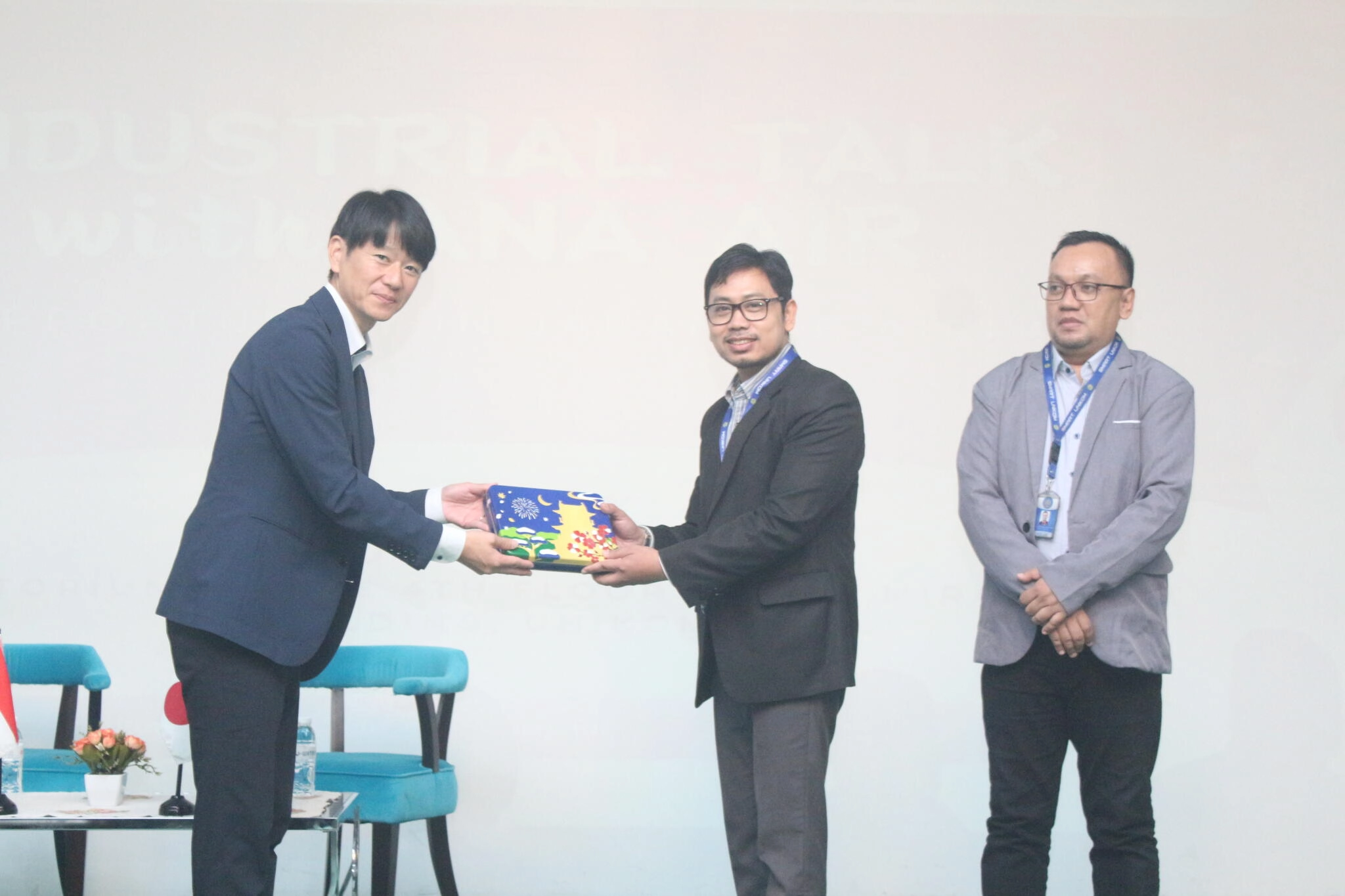 Unikom Gelar Seminar Industrial Talk, Buka Peluang Karier Di Industri Penerbangan Jepang Bersama Ana...