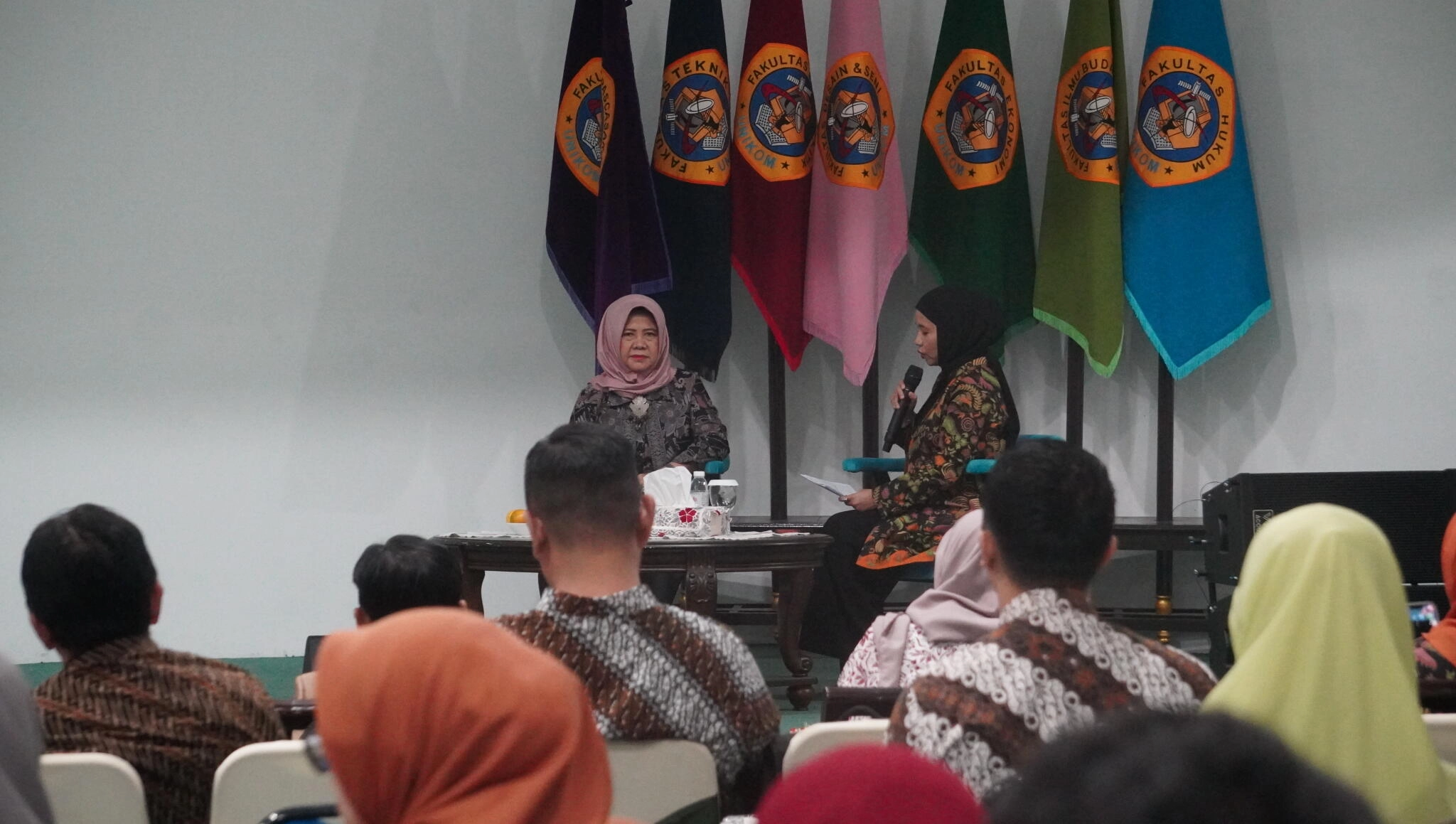 FGD Sosialisasi Lampspak: ASPIKOM Jabar dan Magister Ilmu Komunikasi (MIK) UNIKOM Dorong Peningkatan...