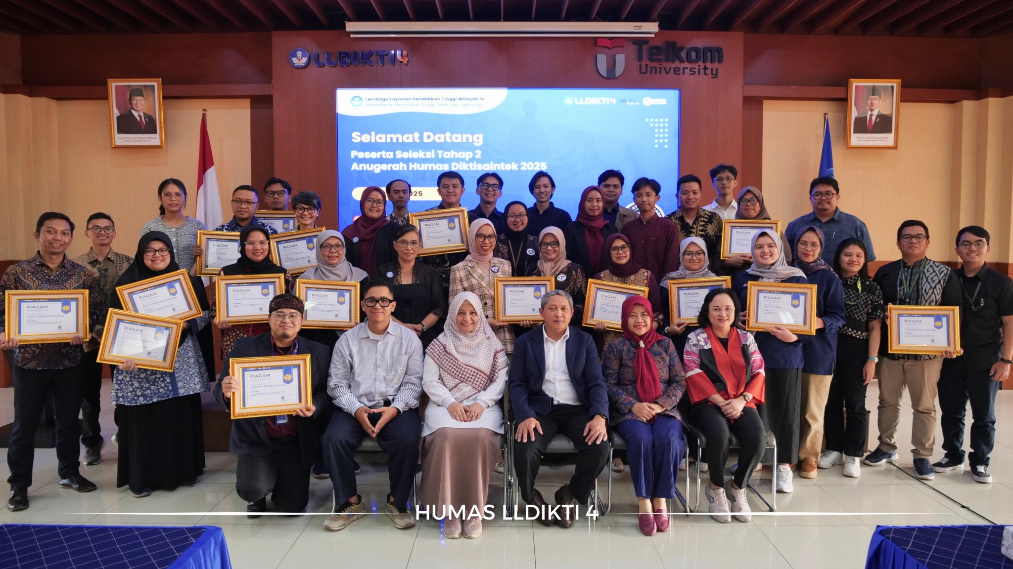 Kolaborasi dan Sinergi Kuat antar Divisi: UNIKOM Raih Juara 3 dalam Anugerah Humas Diktisaintek 2025...